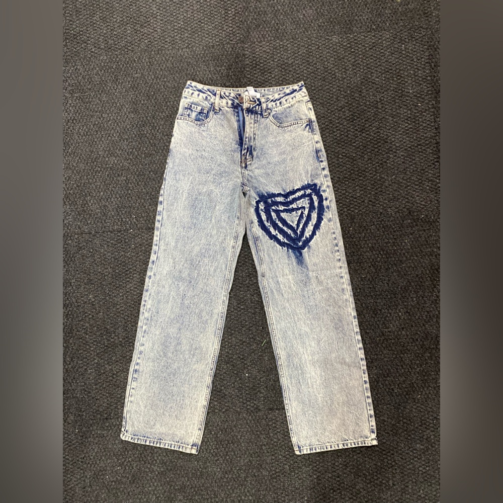 Never Worn Forever 21 Blue Denim Heart Distressed Jeans New WITHOUT Tag